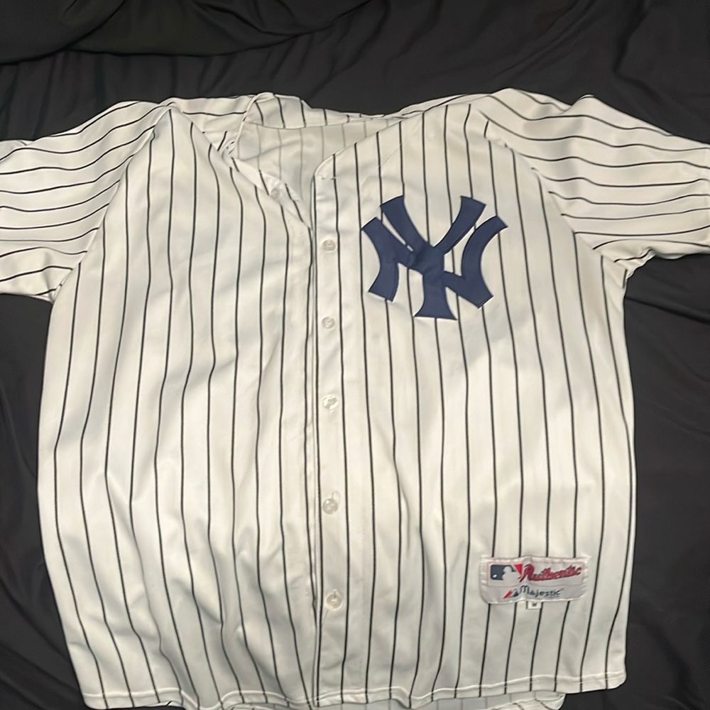 Derek jeter Yankees jersey